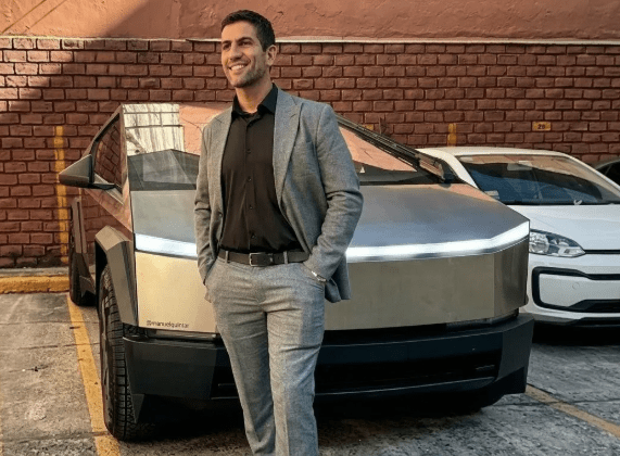 Denuncia por estafa con un Tesla Cybertruck en el Congreso: el caso que involucra al diputado&nbsp;Quintar