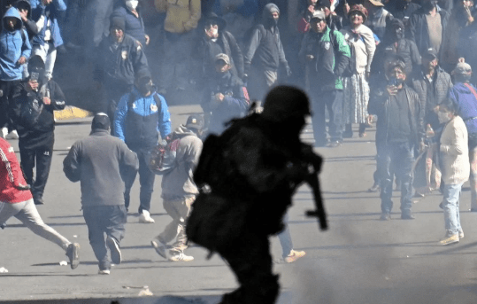 El presidente de Bolivia advirtió que hará cumplir la Constitución ante las&nbsp;protestas