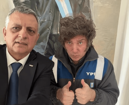 Milei recibió al CEO de YPF para analizar proyectos energéticos y el desarrollo de Vaca&nbsp;Muerta
