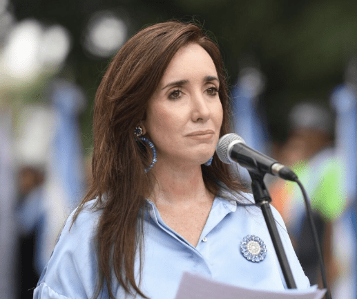 Villarruel saludó a los periodistas y pidió ejercer la profesión con responsabilidad