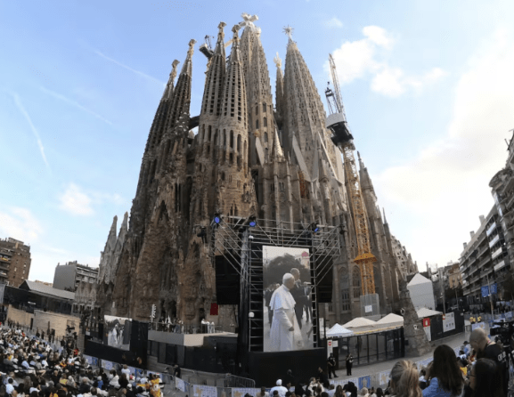 León XIV inauguró la Torre de Jesucristo y llamó a rechazar la violencia y la&nbsp;indiferencia